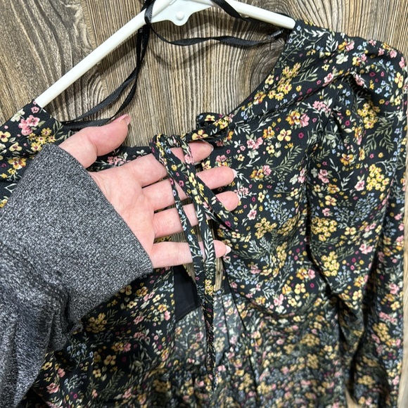 Floral Long Sleeved Mini Dress - Picture 5 of 6